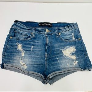 Express Jeans destroyed denim shorts sz 6